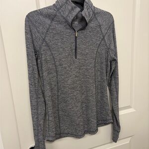 Old Navy Gray Heathered Quarter-Zip Pullover